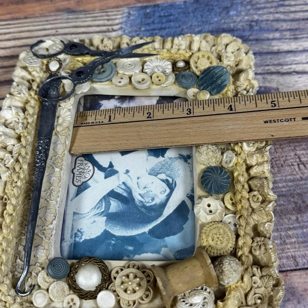 Fancy Frames vtg 3d